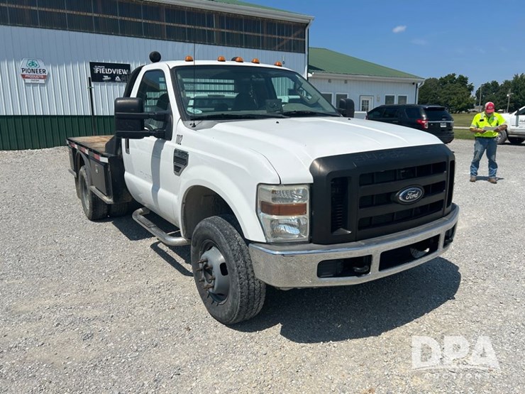 2010-ford-f350-xl-image-30
