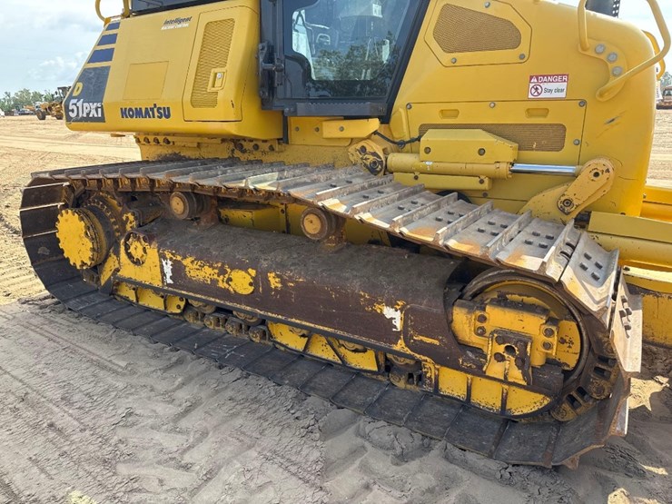 2019-komatsu-d51px-24-image-13