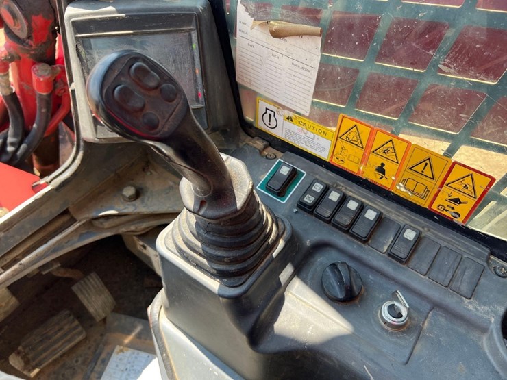 2018-takeuchi-tl12v2-image-27