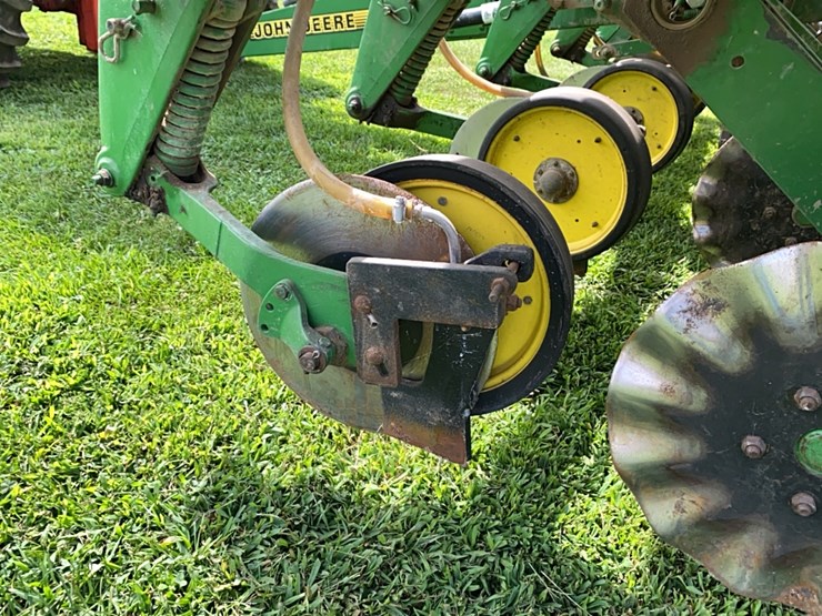 john-deere-1750-image-14