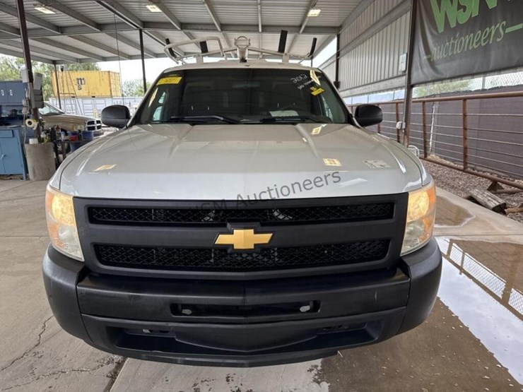 2012-chevrolet-silverado-1500-image-3