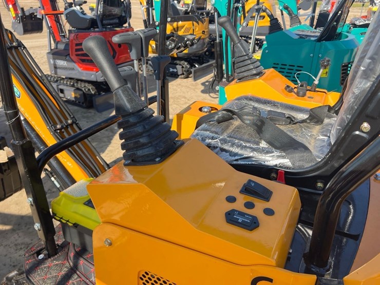 unused-future-ft15j-excavator-image-15