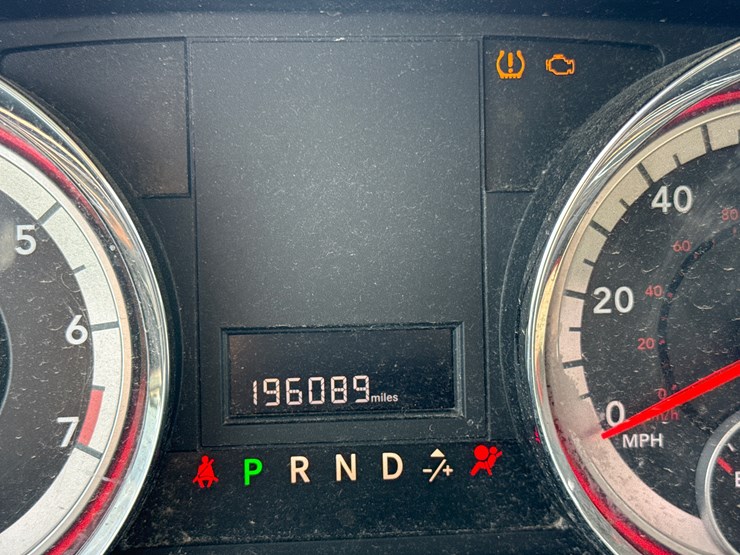 2015-dodge-grand-caravan-image-36