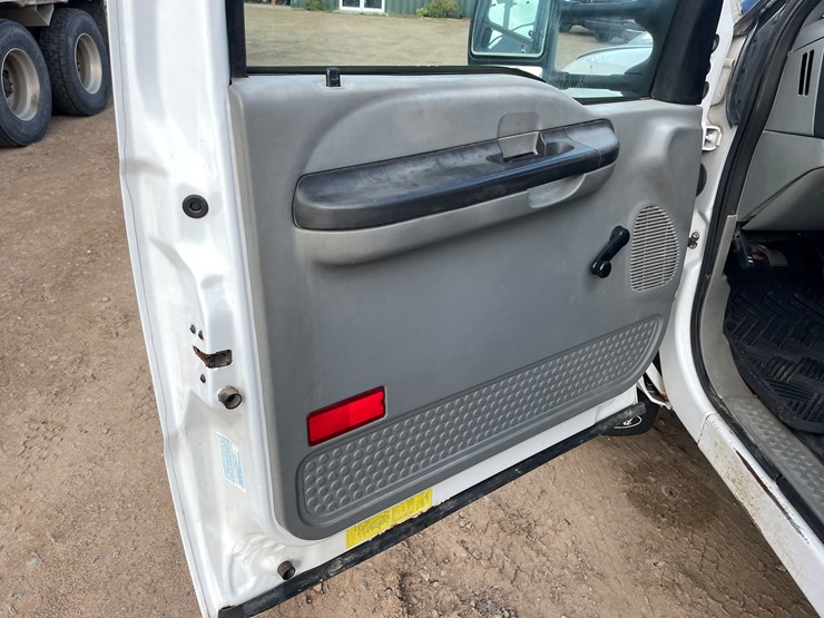 2006-ford-f350-image-29
