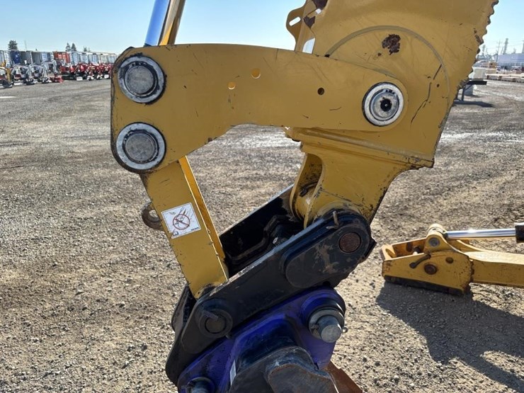 2018-caterpillar-420f2-it-image-18