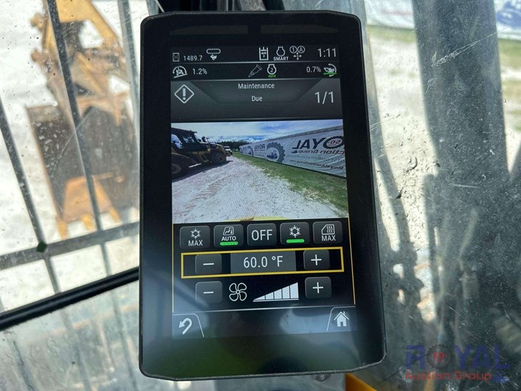 2022-caterpillar-310-image-31