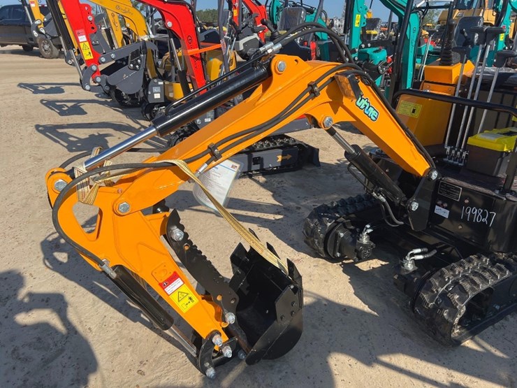 unused-future-ft15j-excavator-image-11