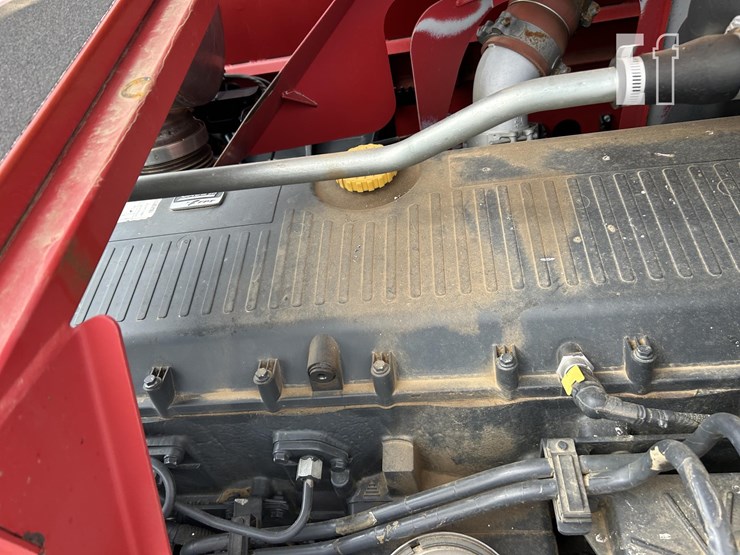 2015-case-ih-8240-image-99