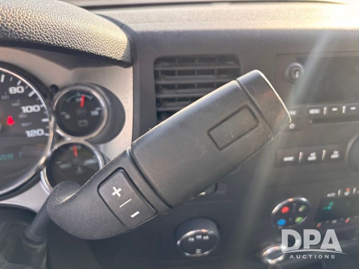 2013-gmc-2500-image-71