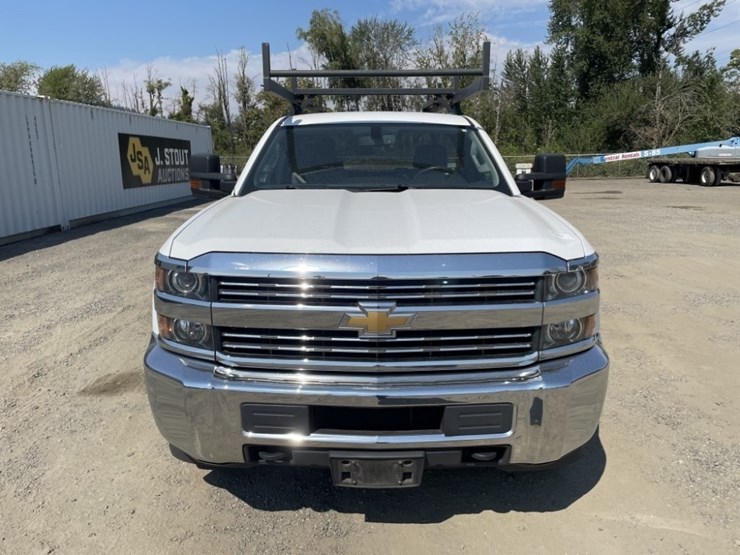2015-chevrolet-silverado-image-8