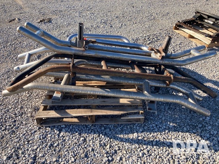 semi-grill-guards-(pz13019,-lot-27)-image-2