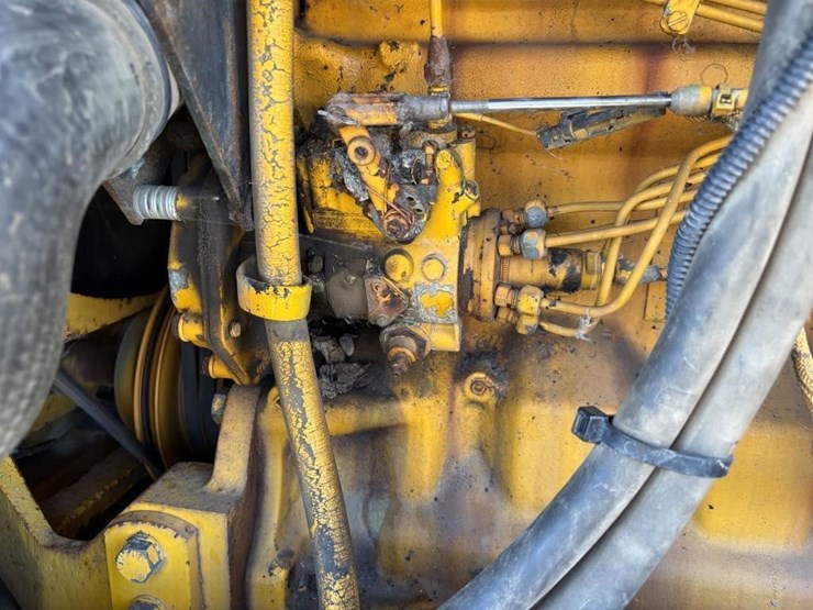 1991-deere-670b-image-50