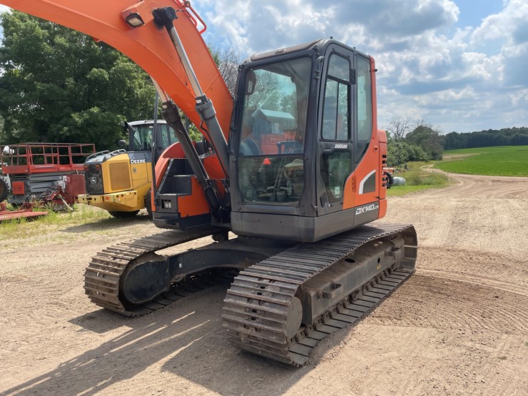 #2052-•-doosan-dx140llr-excavator-(cambridge,-mn)-image-2