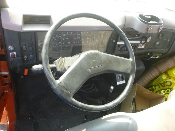2000-international-4700-image-12