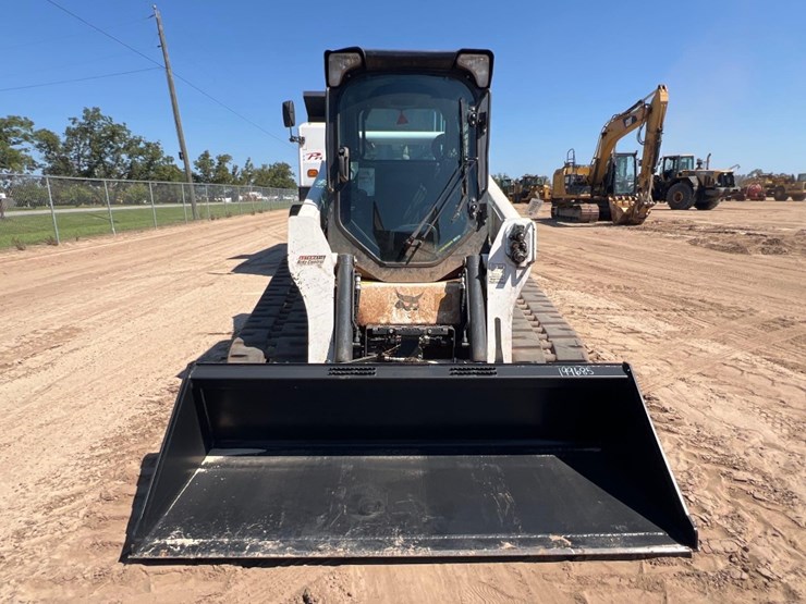 2024-bobcat-t770-image-8