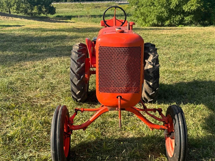 ac-“b”-tractor-image-5