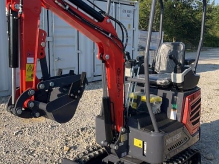 2025-cfg-mx15rx-mini-excavator-image-2