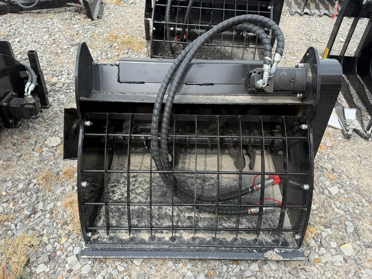 #230-•-#26350-•-unused-giyi-mini-skid-steer-mixing-bucket-jbd2507105-image-9