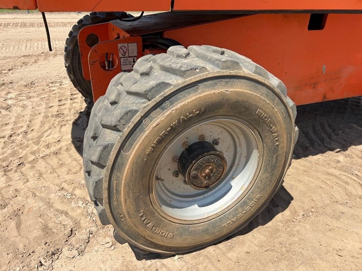 2006-jlg-660sj-image-9
