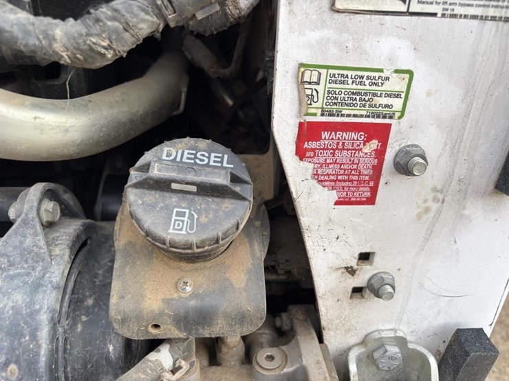 2022-bobcat-t770-image-39