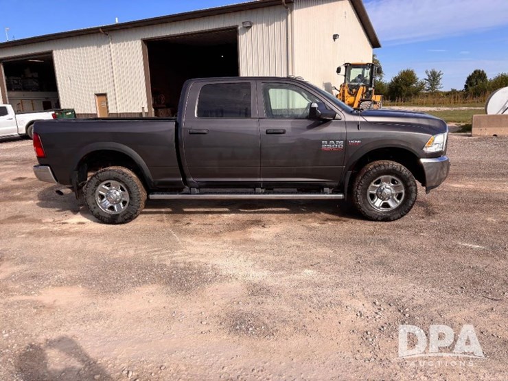 2018-dodge-ram-2500-image-4