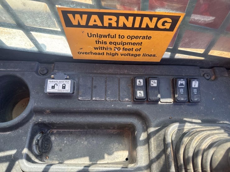 2022-takeuchi-tl12r2-image-26