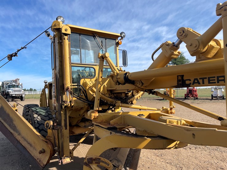 #2026-•-cat-no.12-road-grader-image-8