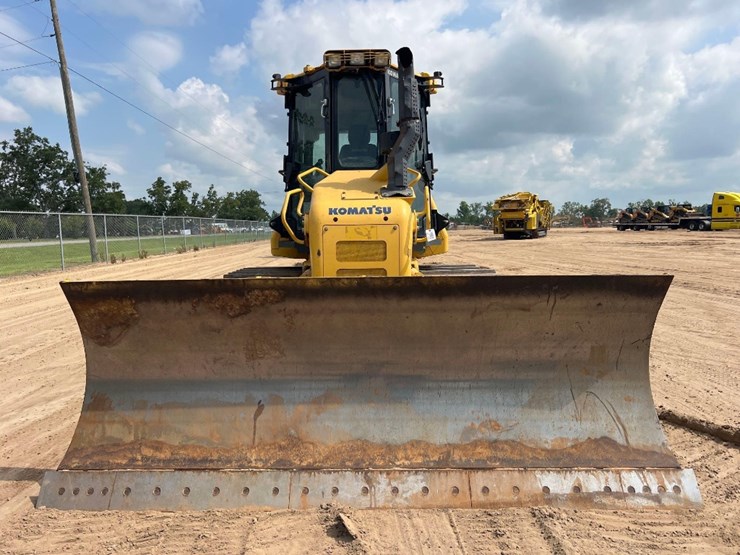 2018-komatsu-d51px-24-image-7