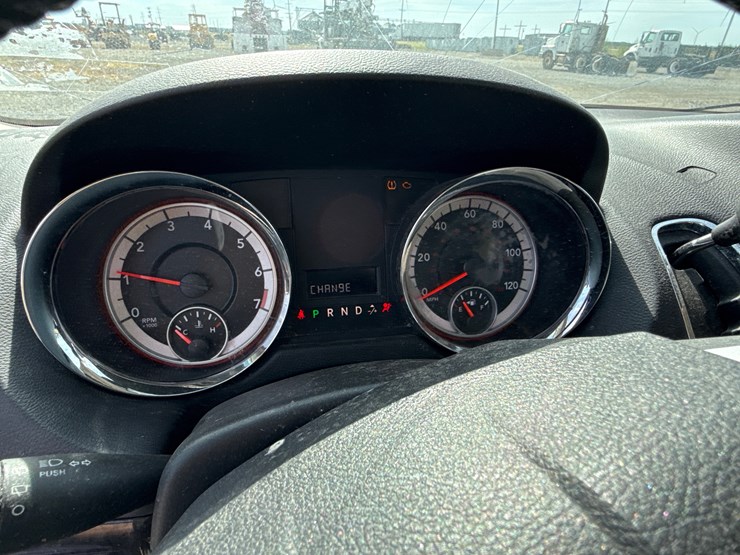 2015-dodge-grand-caravan-image-34