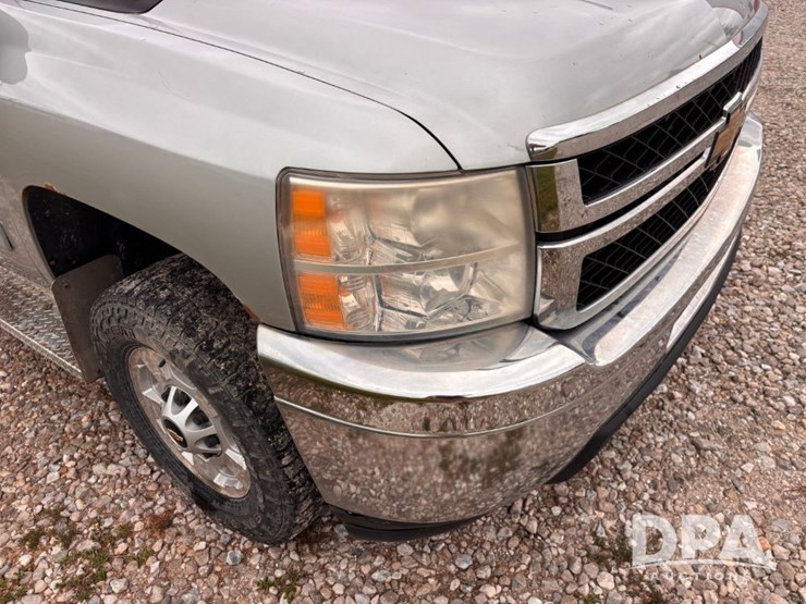 2011-chevrolet-2500hd-image-47