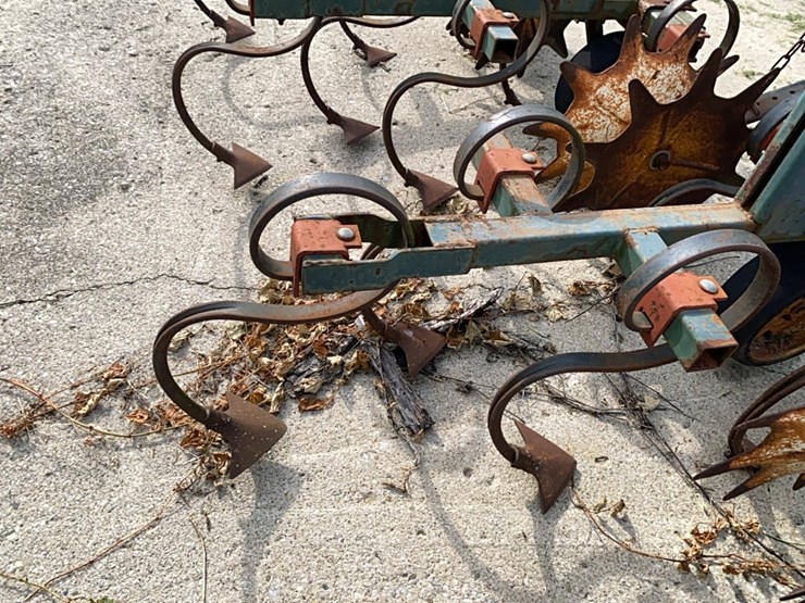 brillion-cultivator-image-11