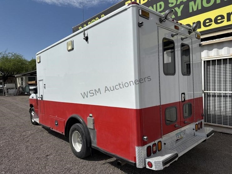 2006-ford-e450-image-7
