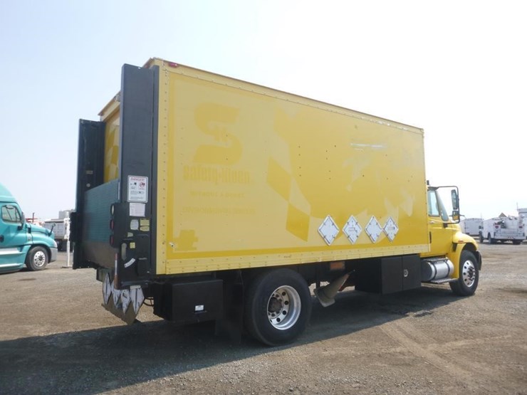 2009-international-durastar-4300-image-3