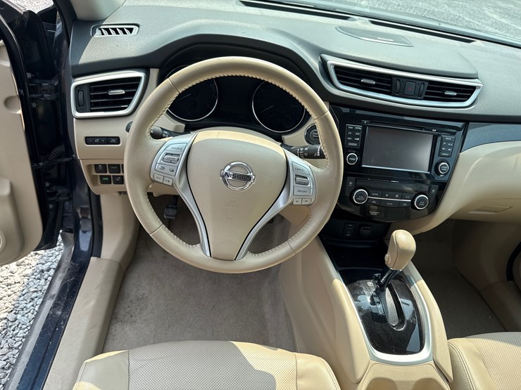 2015-nissan-rogue-sl-image-14