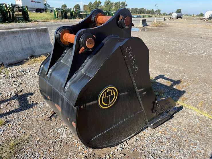 caterpillar-320-image-5