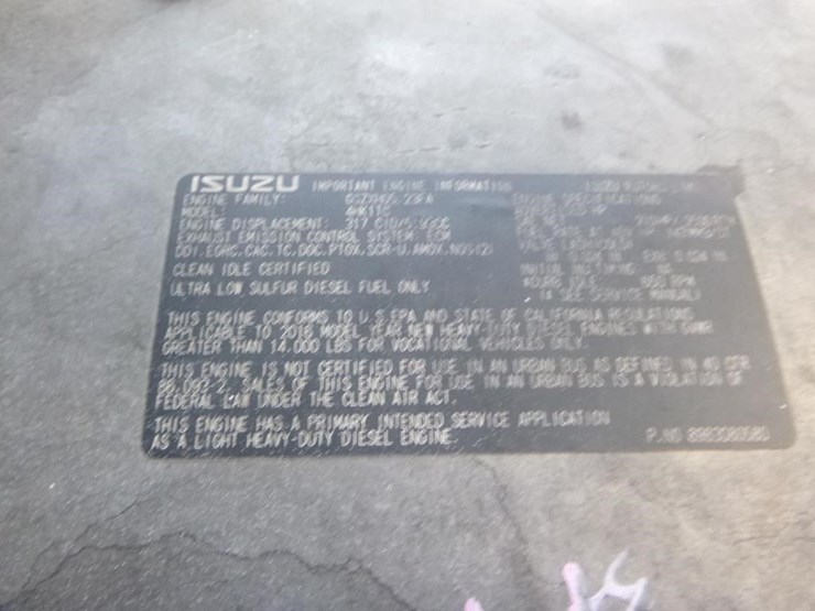 2017-isuzu-nqr-image-22