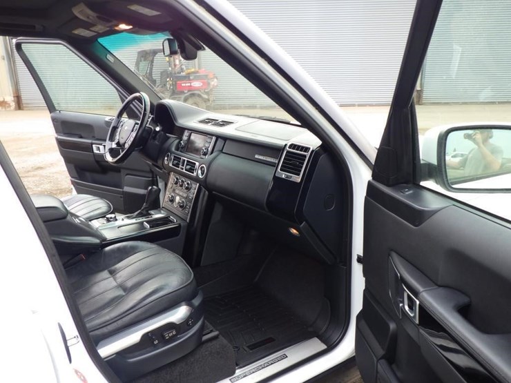 2011-land-rover-range-rover-image-6