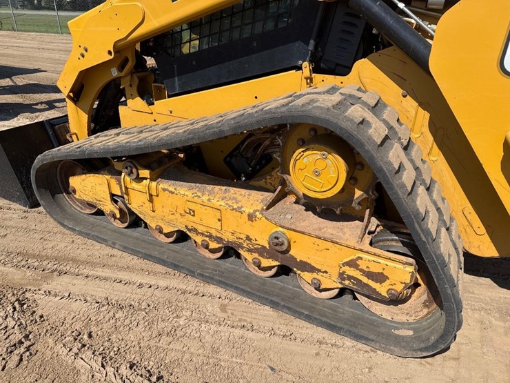 2023-caterpillar-299d3-image-9