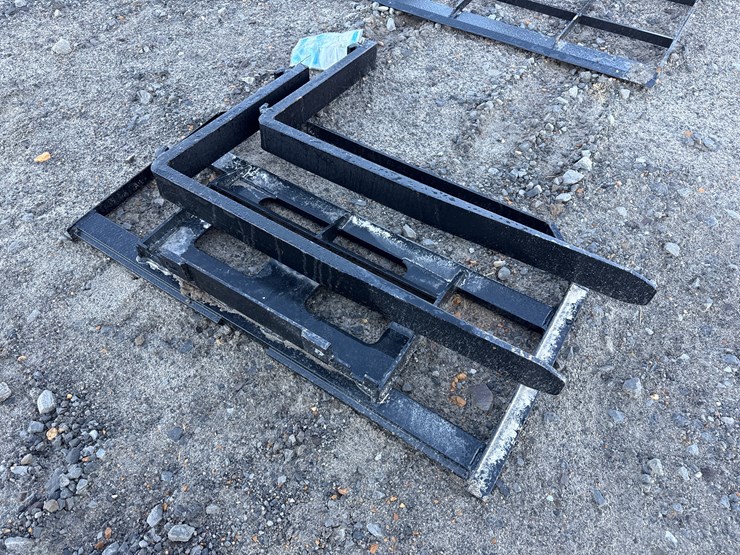 #230-•-#27089-•-unused-mini-skid-steer-forks-image-3