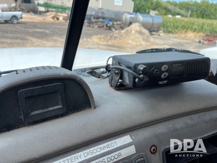 2002-mack-ch613-image-47