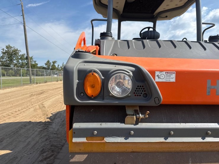 2016-hamm-hd+-120i-smooth-double-drum-roller-image-16