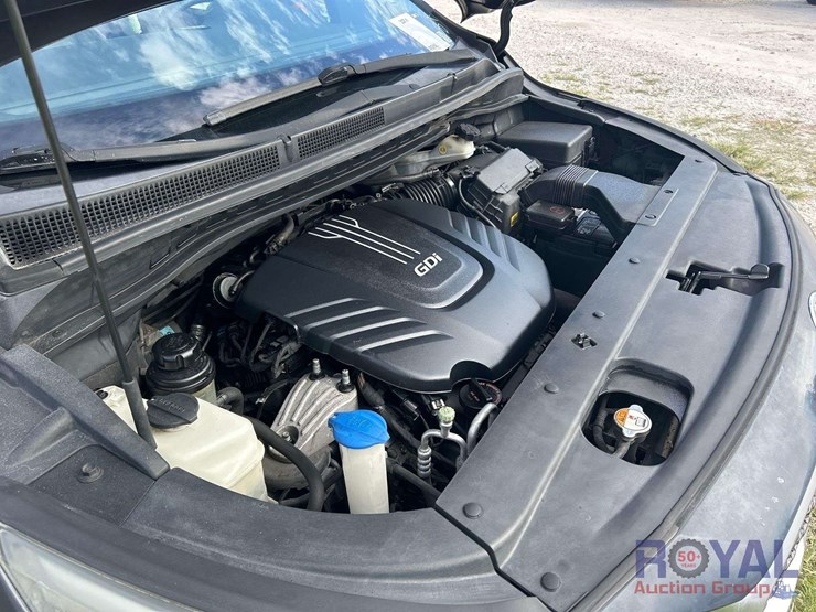 2017-kia-sedona-lx-image-8