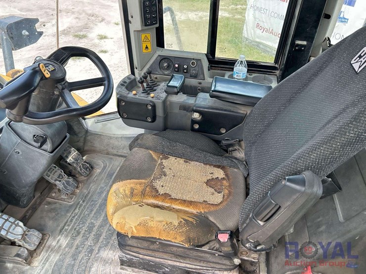2013-caterpillar-950k-image-21