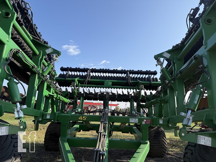 2021-john-deere-2680h-image-18