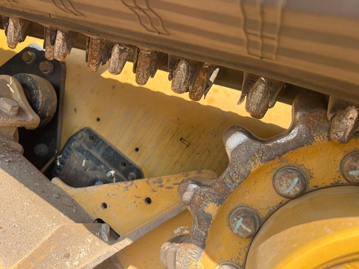 2024-caterpillar-255-skid-steer-image-24