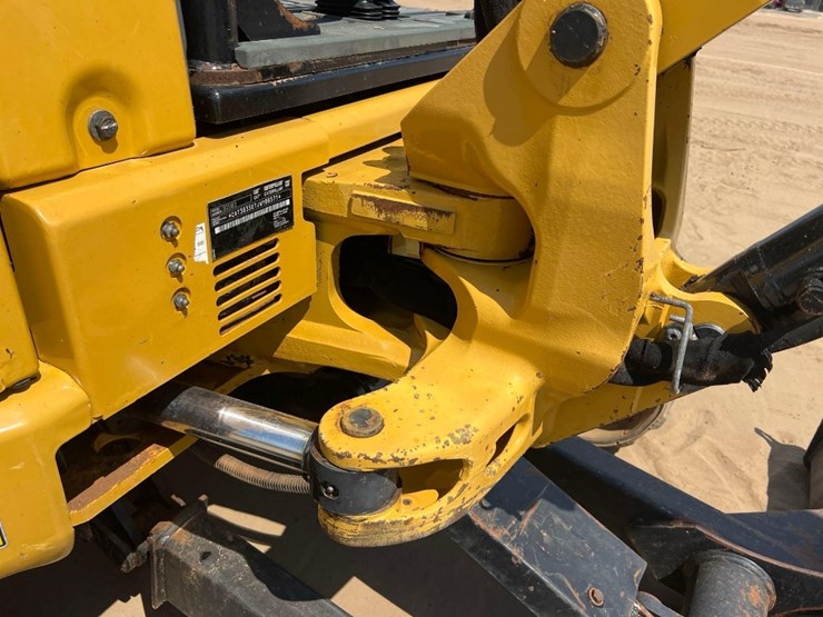 2016-caterpillar-303.5e2-cr-image-14