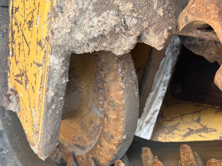 2012-caterpillar-279c2-image-21