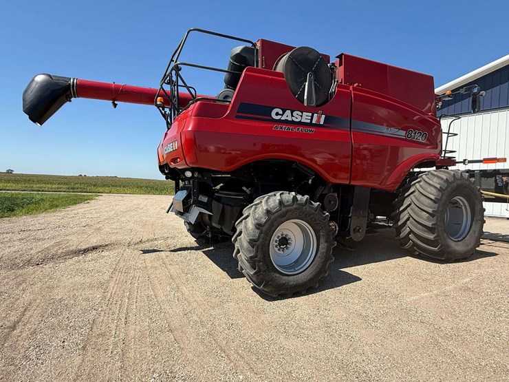 2009-case-ih-8120-image-5
