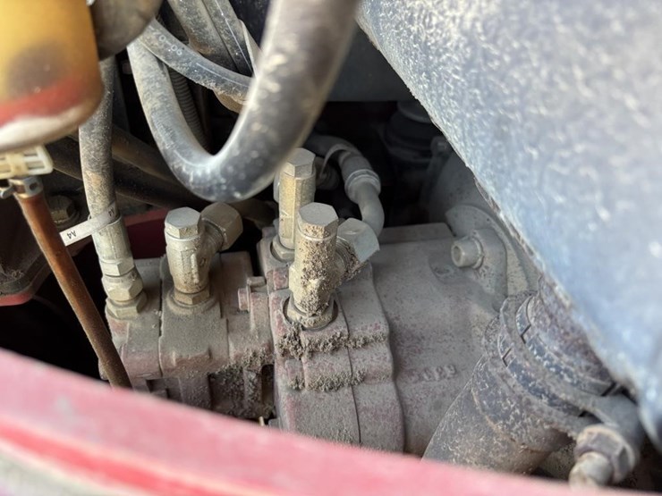 2016-takeuchi-tb230-image-48