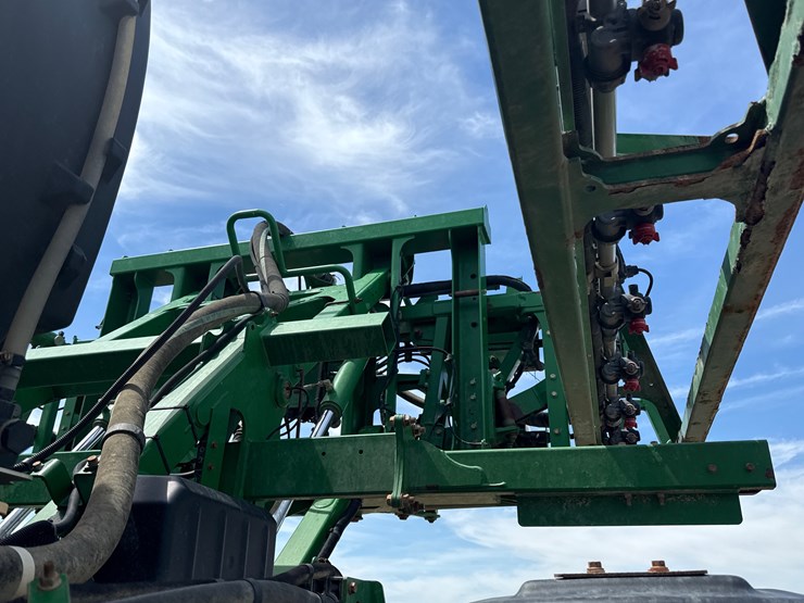 2018-john-deere-r4038-image-65